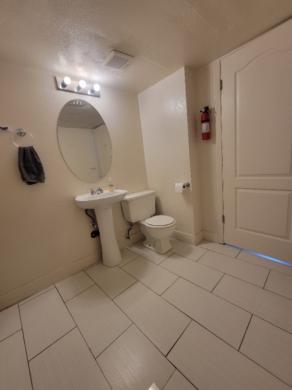 Building Photo - 166 W Foxbridge Dr