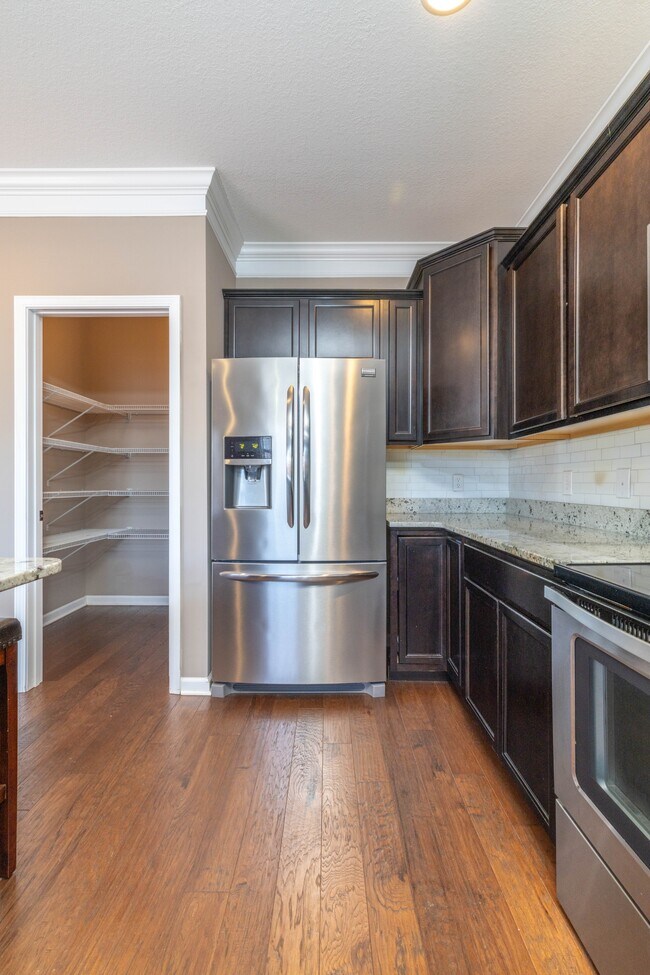 Building Photo - 2715 Honey Hill Rd