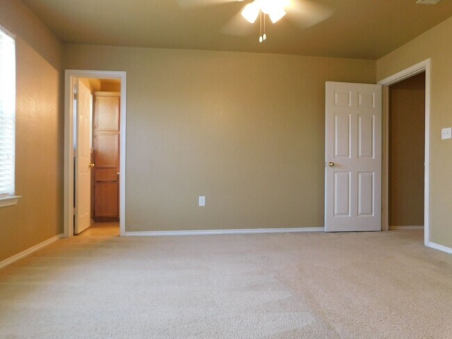 Building Photo - 1712 Ute Trail