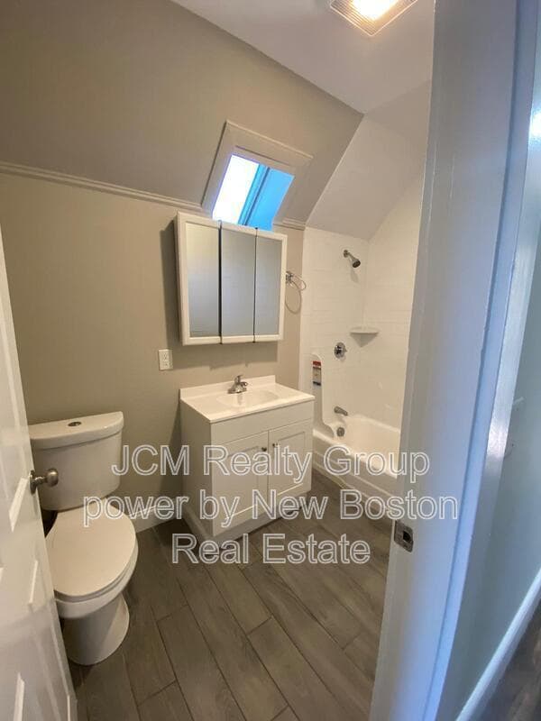 Building Photo - 65 Shepard St