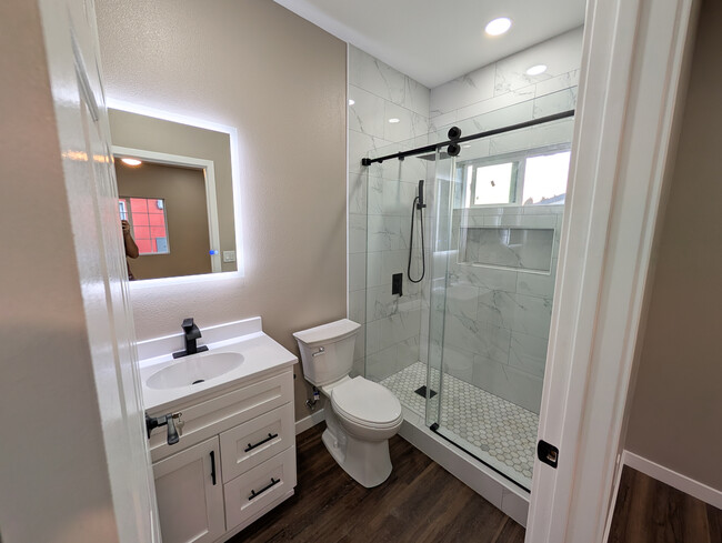 Master Bedroom Bathroom - 4016 Josephine St