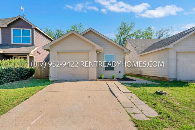 Building Photo - 1508 Pine Ln