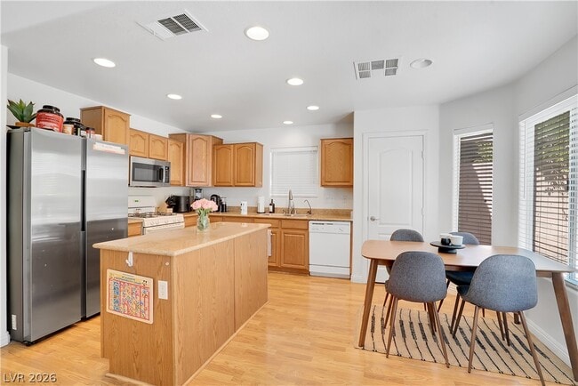 Building Photo - 9228 Freedom Heights Ave