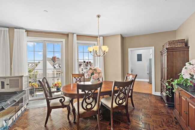 Primary Photo - 205 Shearwater Ct W