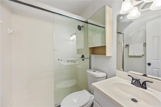 Building Photo - 2858 Spring Villa Ln