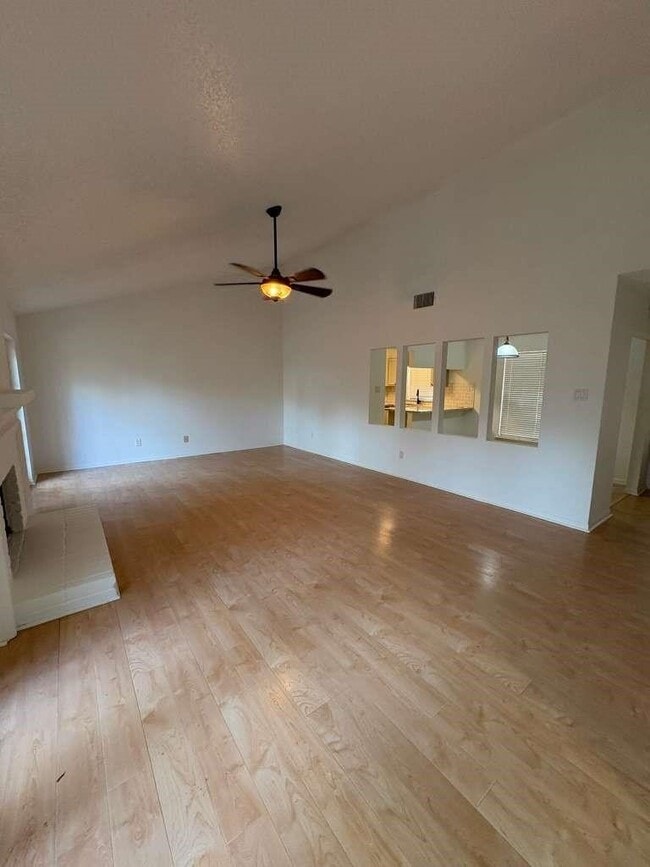 Building Photo - 4007 Issacks Way