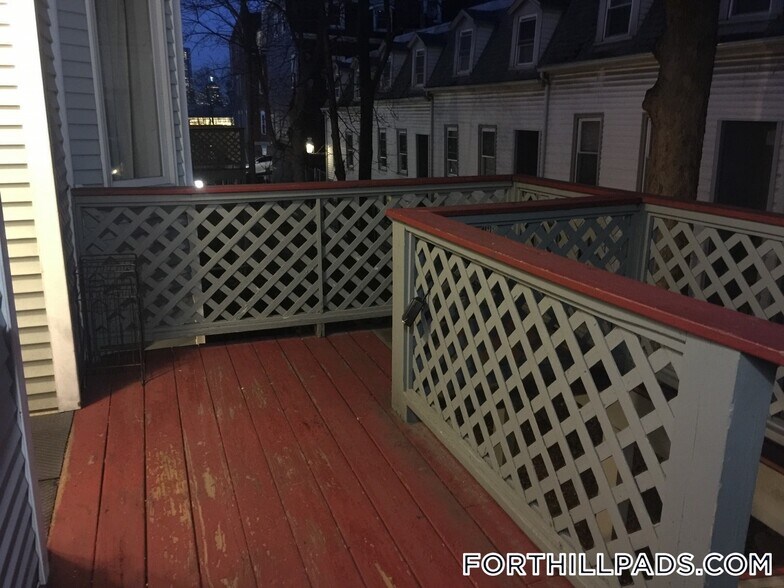 Building Photo - 66 St James St