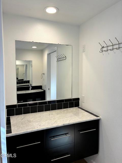 Building Photo - 3853 Sunset Ln