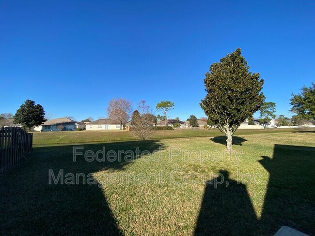 Building Photo - 2615 Creek Ridge Dr