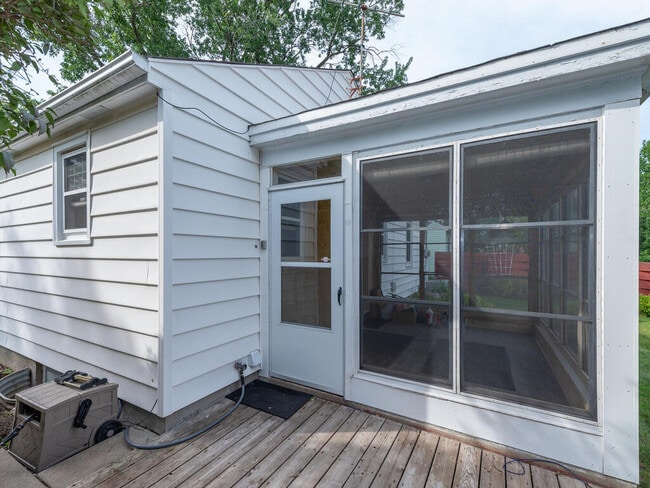 Building Photo - 6825 Xerxes Ave S