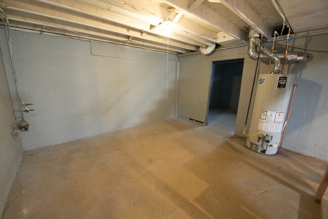 Building Photo - 5258 Kornwal Dr
