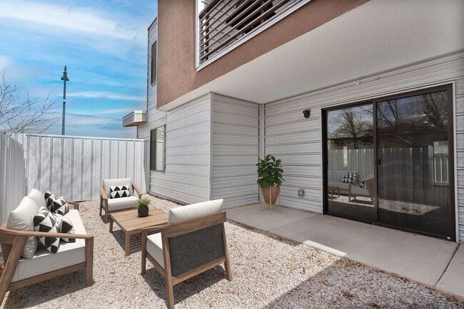 Building Photo - Shoofly Station Apartments