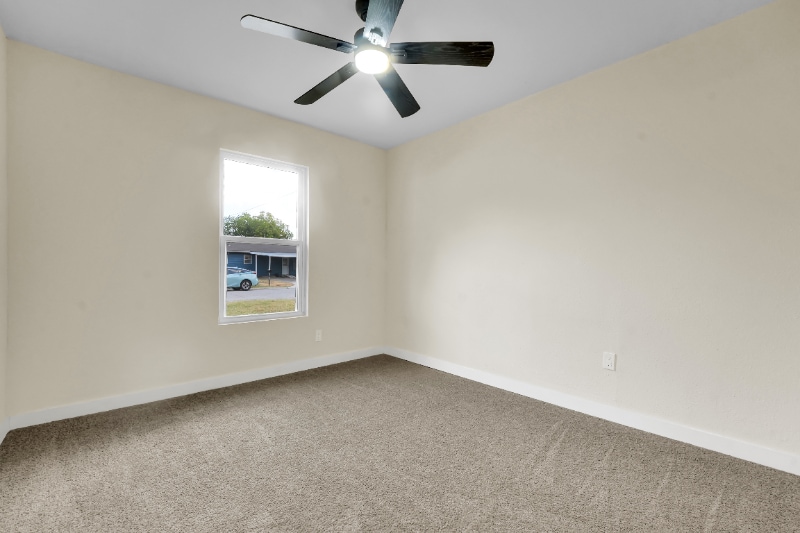 Building Photo - 220 Kay Ln
