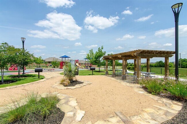 Building Photo - 117 Naset Dr