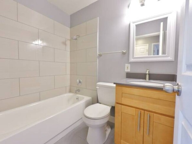 Building Photo - Spacious 2BR Apartment – Near El Cerrito D...