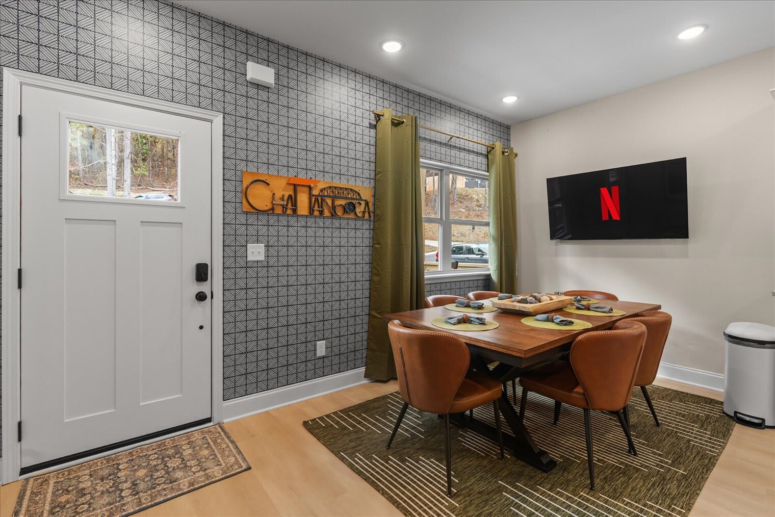 Building Photo - 323 Kelly's Ferry Pl