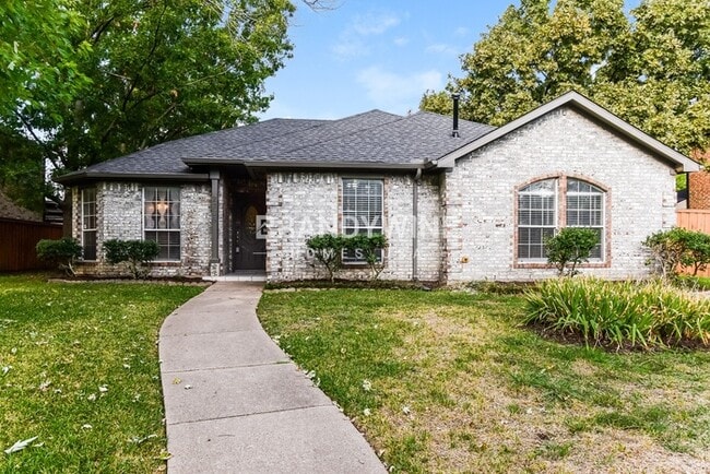 Building Photo - 2305 Randi Rd