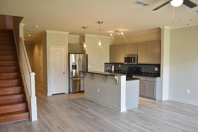 Building Photo - 27 N Sand Palm Rd