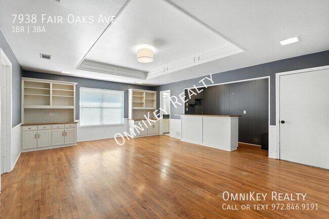 Building Photo - 7938 Fair Oaks Ave