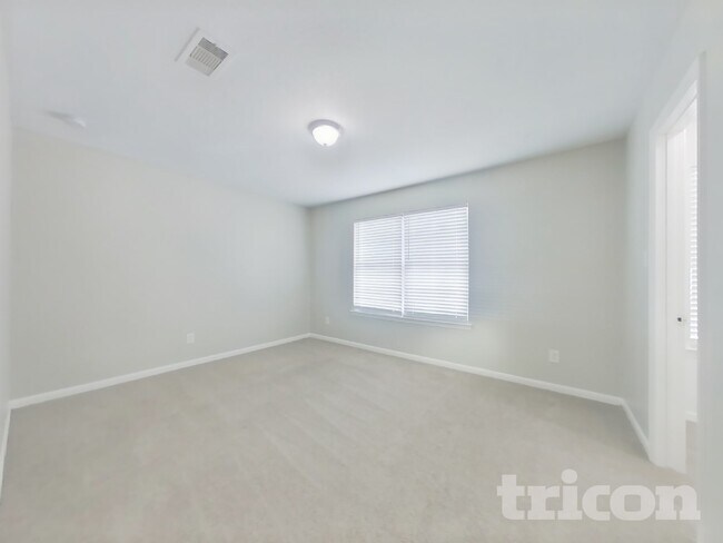 Building Photo - 23303 Crosscut Pass Dr