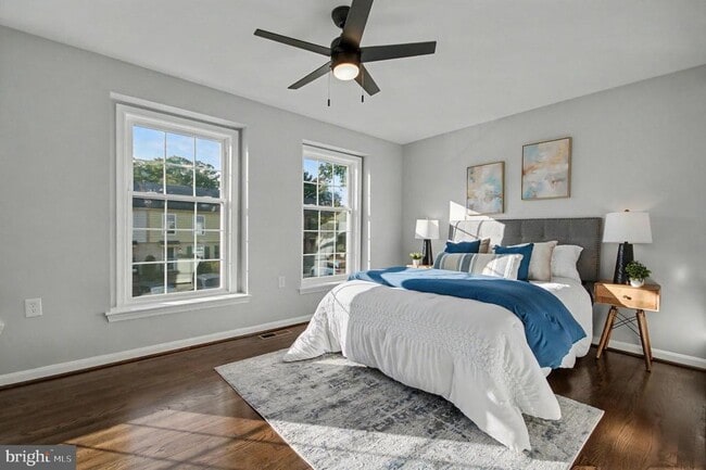 Building Photo - 1729 Dana St