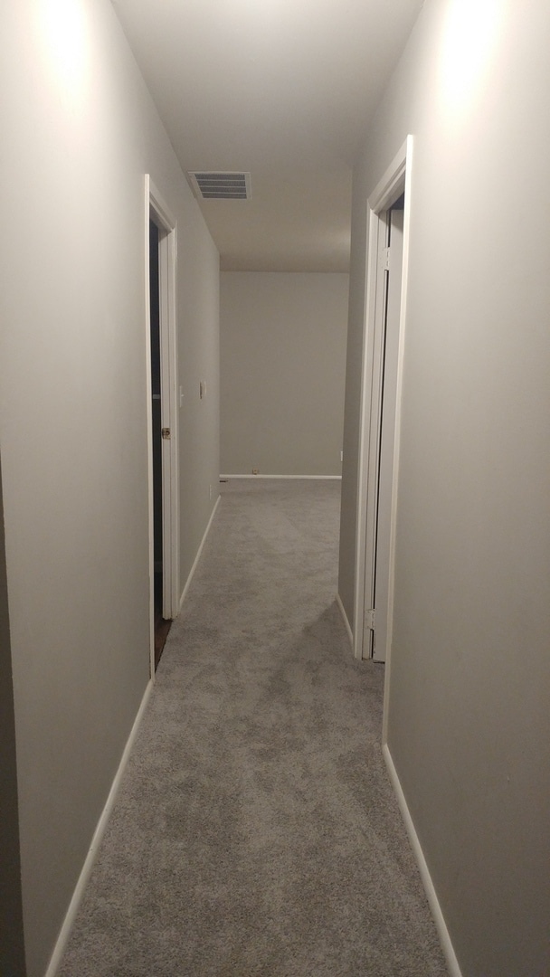 Building Photo - Beautiful single family ranch home located near the mall