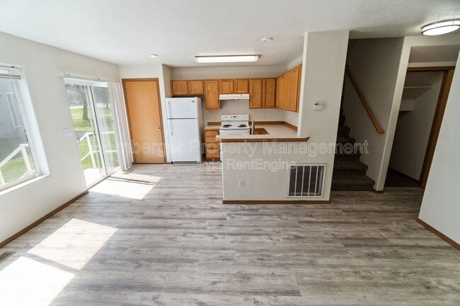 Building Photo - 2814 N 14th Pl