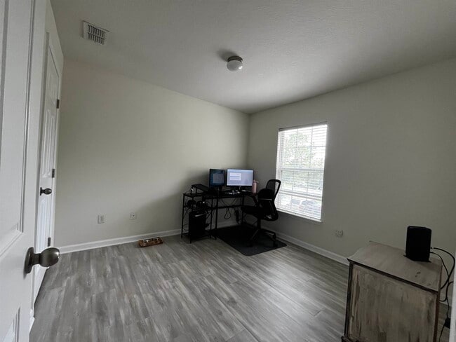 Building Photo - 7180 Stonelion Cir
