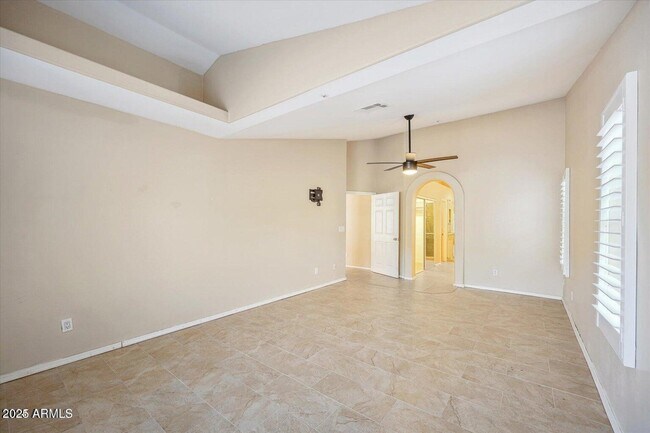 Building Photo - 11144 E Laurel Ln