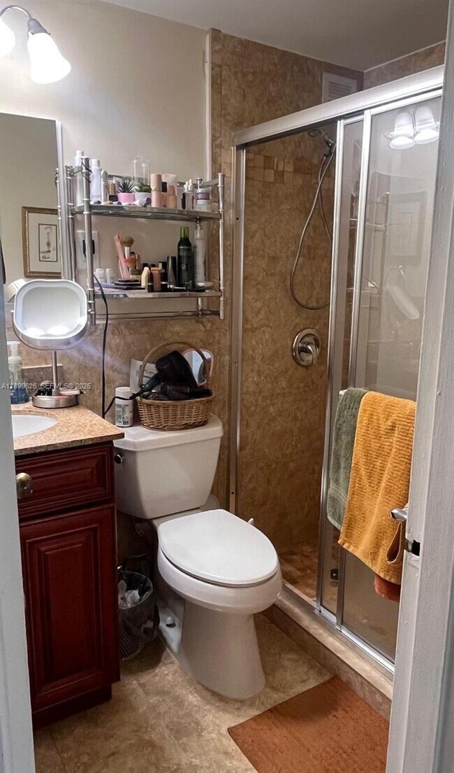 Building Photo - 1880 S Treasure Dr