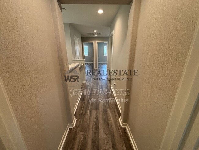 Building Photo - 12843 Greenstone Way
