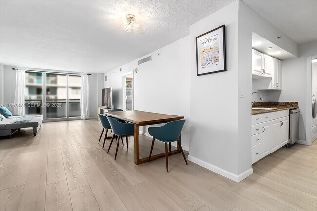 Building Photo - 6917 Collins Ave