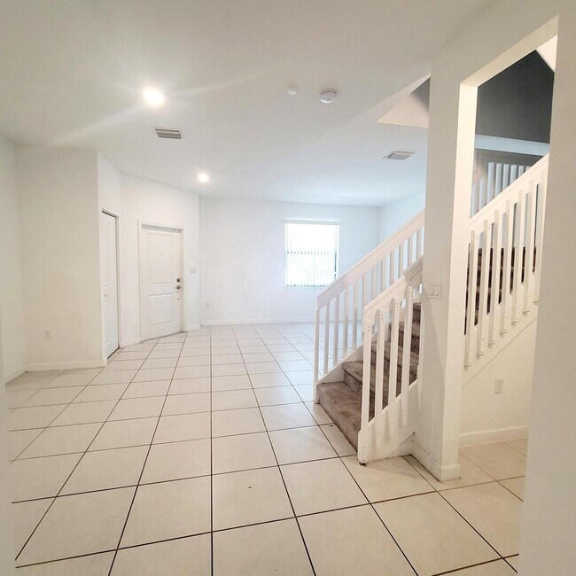 Building Photo - 28708 SW 133rd Ct