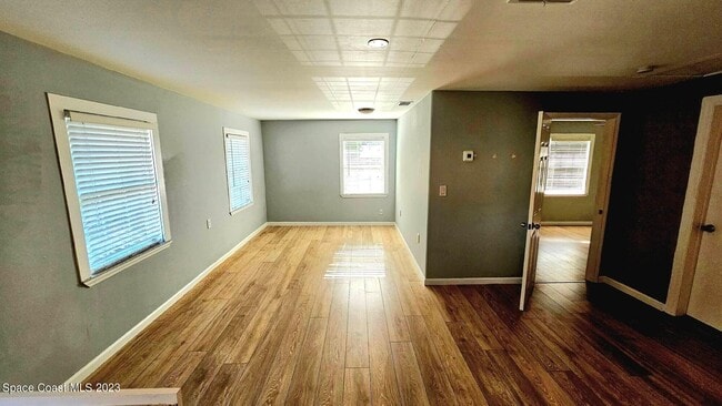 Building Photo - 802 Forrest Ave