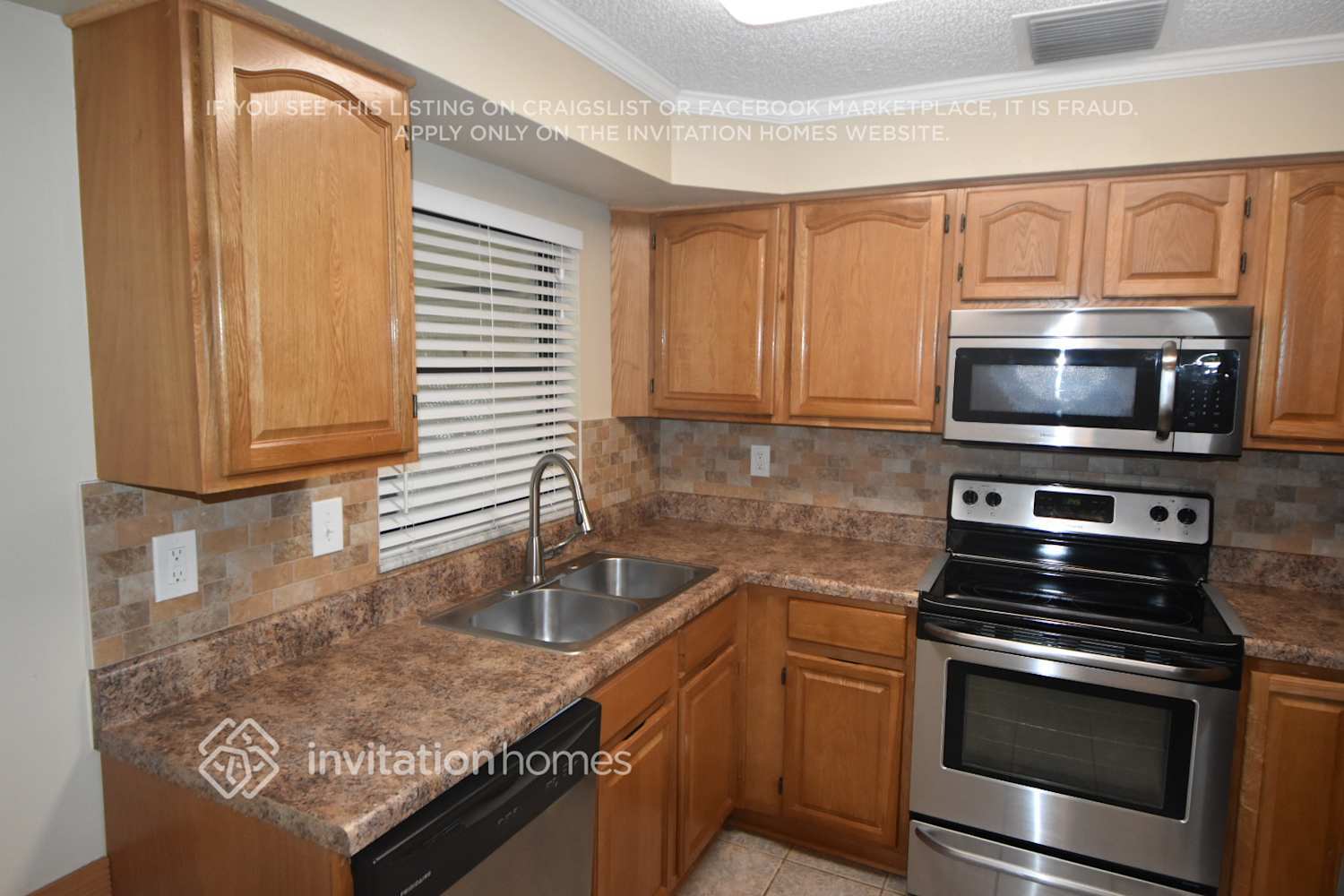 Building Photo - 3227 Lenwood Dr