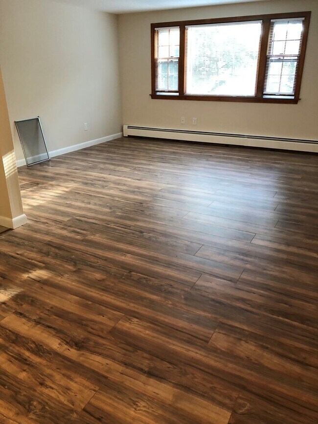 Building Photo - Port of Harborside Condo