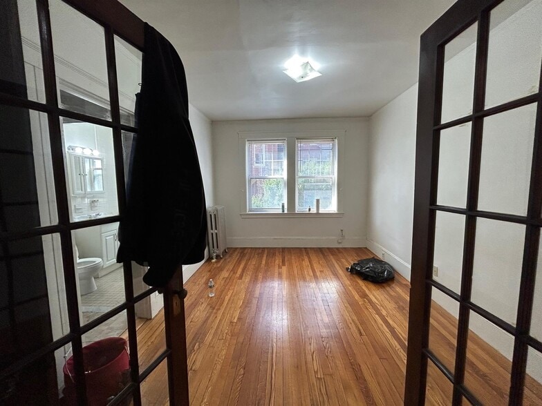 Building Photo - 163 Summer St