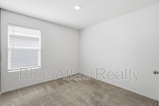 Building Photo - 510 Olmstead Dr
