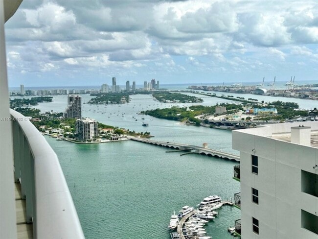 Building Photo - 488 NE 18th St