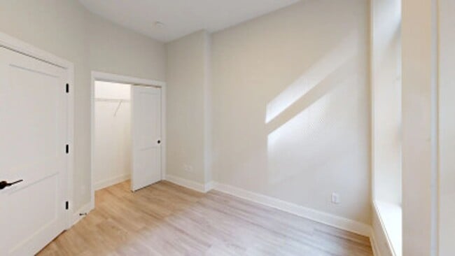 Building Photo - Newly Renovated Theater District 4 Bed/2 Bath + Office on Tremont Street.  Available 9/1.  NO BRO...
