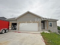 Building Photo - Brand New Build in Desirable Ozark Neighbo...