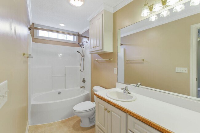 Building Photo - Adorable Ranch Home With Garage and Screen Porch!