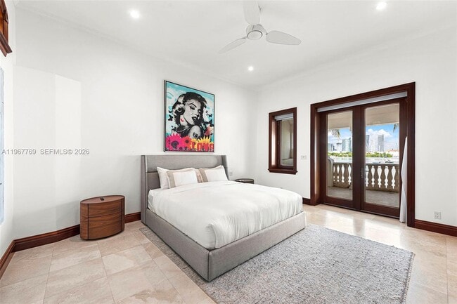 Building Photo - 432 S Hibiscus Dr