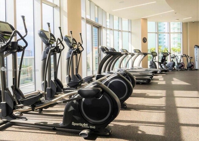 Building Photo - 488 NE 18th St