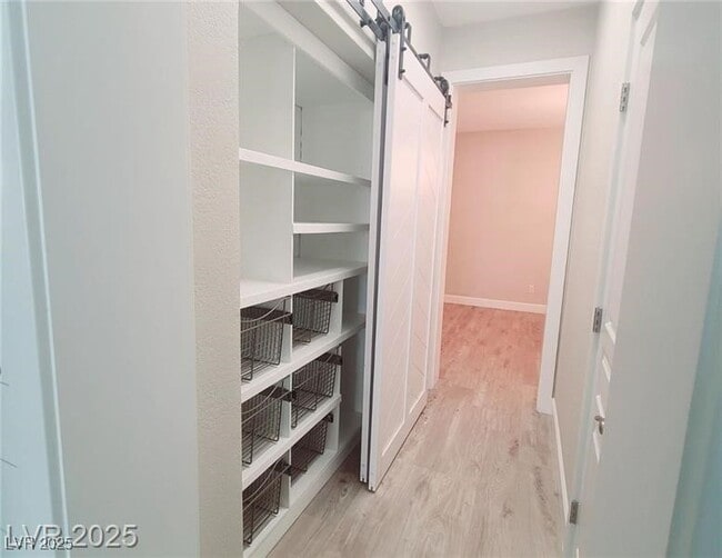 Building Photo - 927 Via Canale Dr