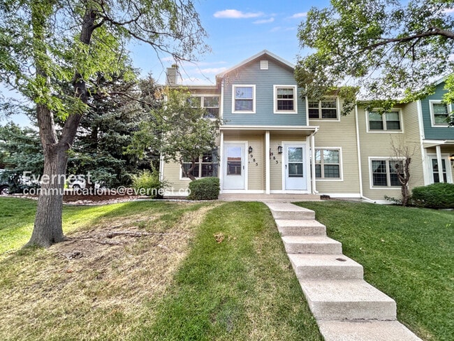Building Photo - 7985 Lexington Park Dr
