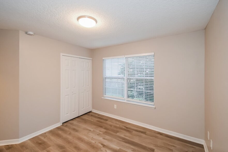 Building Photo - 3376 FL-207