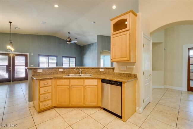 Building Photo - 2255 Double Tree Ave
