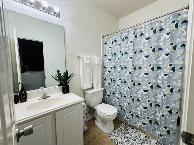 Building Photo - 3640 Sandy Brook Dr