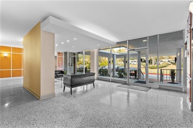 Building Photo - 130 26th St NW